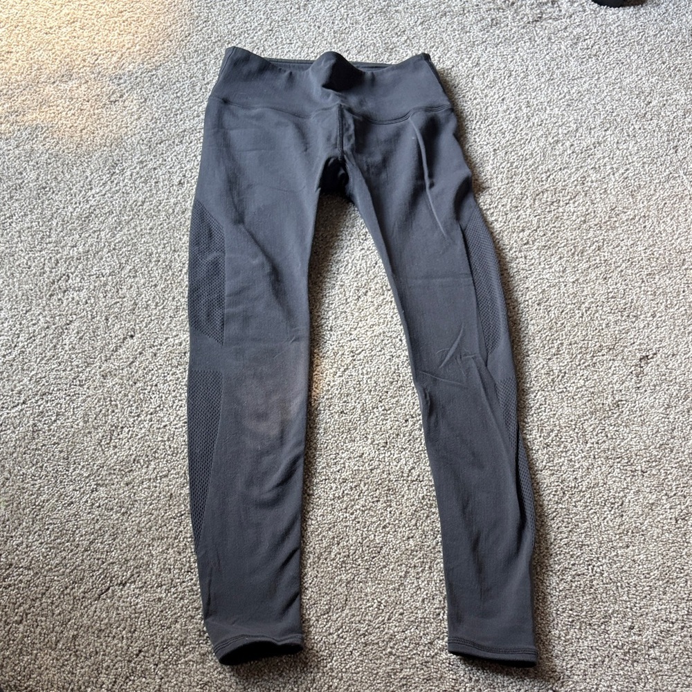 Lululemon Nulu and mesh high-rise tight 25”